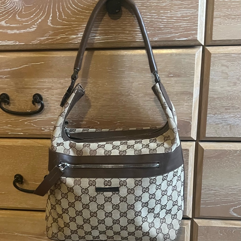 ❤️❤️Gucci Beige and Brown Monogram Bag
🌺🌷🌺🌺🌺🌺🌺🌺